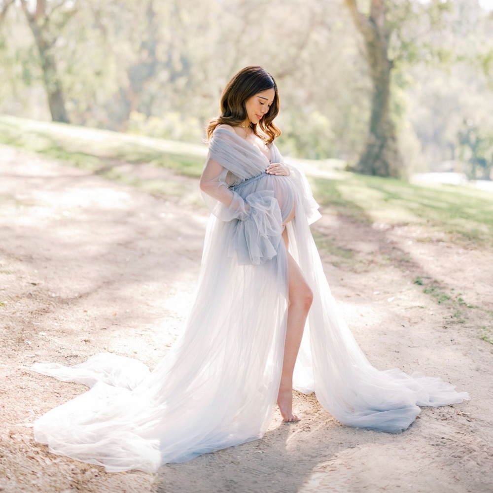 Stunning Brand New Maternity Shoot Gown